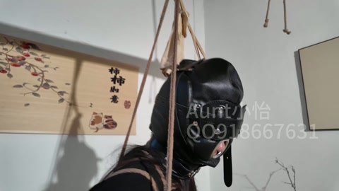 入室抢劫遭吊缚全包头套鞭打 第11张