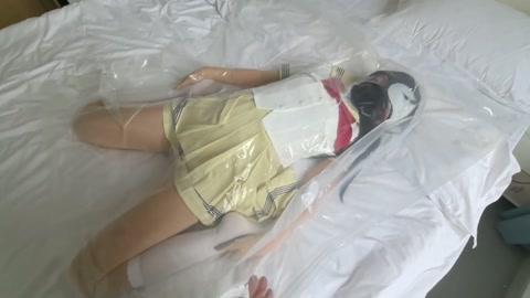 双马尾 肉丝连身袜+小腿袜JK，捆绑抽打虐阴，一下一下的就把罐罐疼哭了，体验真空袋，每一次都比上一次... 第11张