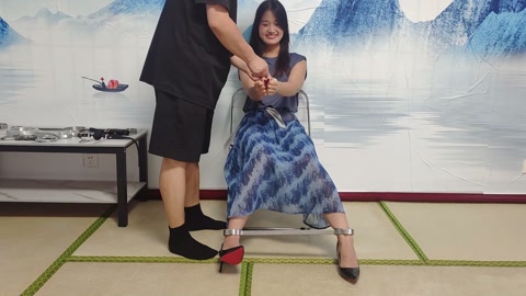 新模应聘拘束模特 第11张