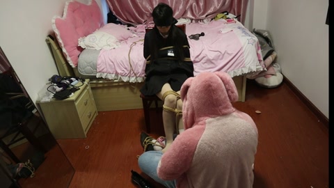 椅子缚捆绑玩素人女生1号（生气，暴躁，敢于反抗） 优等生的玩弄被鞭打会骂人 平价简玩 属于初见时的互... 第11张