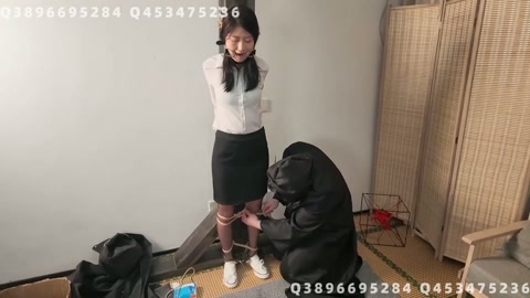 花花女侦探搜查遇袭！全程口塞伺候！第一部分！ 第11张