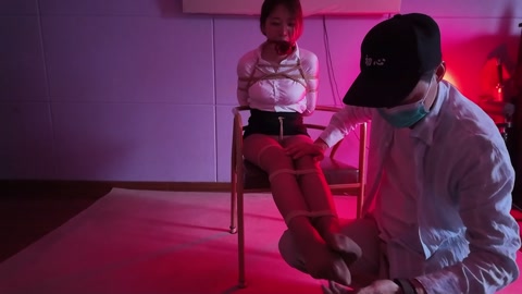 贝贝捆绑相亲2-老司机的冰火两重天（羞辱“审问”推倒驷马股绳sp—互换想象玫瑰口球暗室调教tk爱抚） 第11张