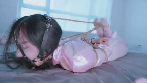 定制女神收集图鉴4粉色连体1小时13分钟放置，马具封嘴款口球强制抬头，模特后面实在受不了都快哭了…… 第12张
