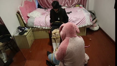 椅子缚捆绑玩素人女生1号（生气，暴躁，敢于反抗） 优等生的玩弄被鞭打会骂人 平价简玩 属于初见时的互... 第12张