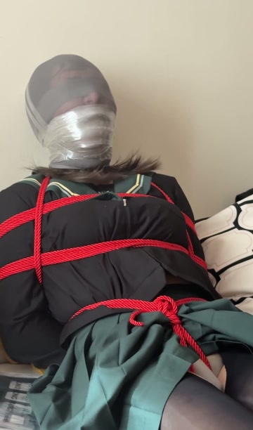 近期约绑一条袜腿+泡沫胶布缠绕+丝袜套头+封嘴胶带加固 第12张